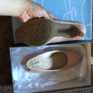 NWB lifestride pumps